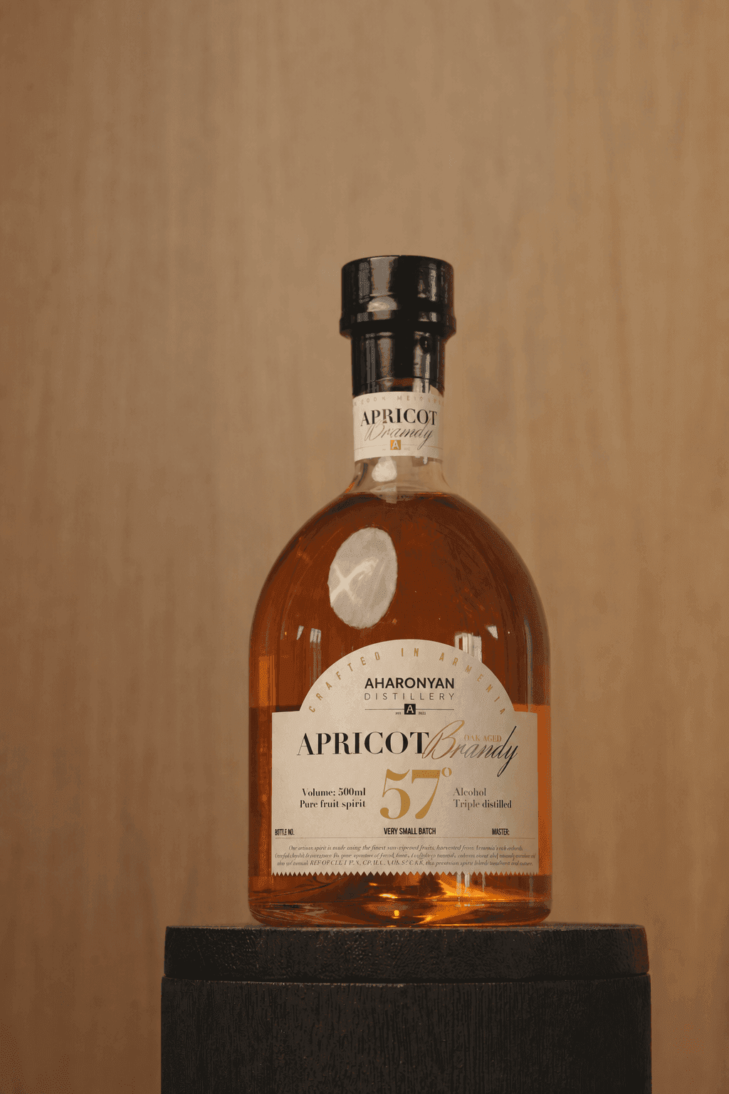 Выдержанный абрикосовый бренди Aharonyan